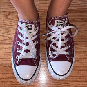 Maroon/Burgundy Converse